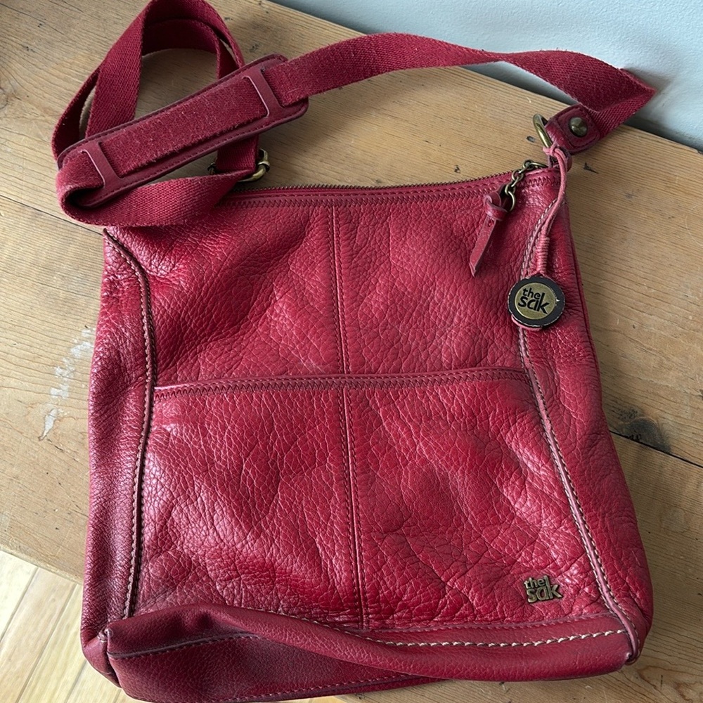 The Sak leather crossbody- Scarlet color. - Picture 4 of 4
